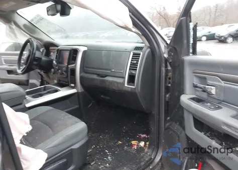 2018 Ram 1500 Big Horn 4X4 5'7 Box z USA, uszkodzony, nr VIN 1C6RR7LT2JS329873